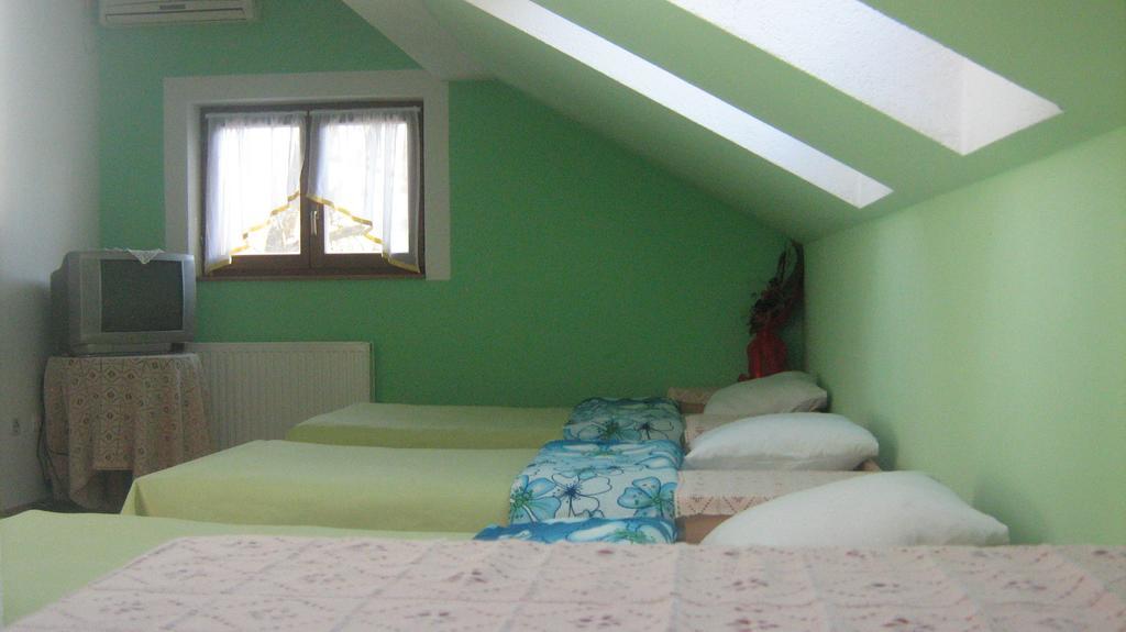 Farm Stay Lackovic Bilje Kamer foto